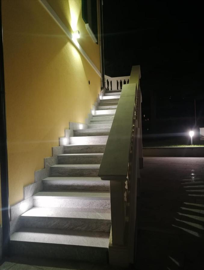 B&B Villa Preziosa Lago Maggiore Lesa Εξωτερικό φωτογραφία
