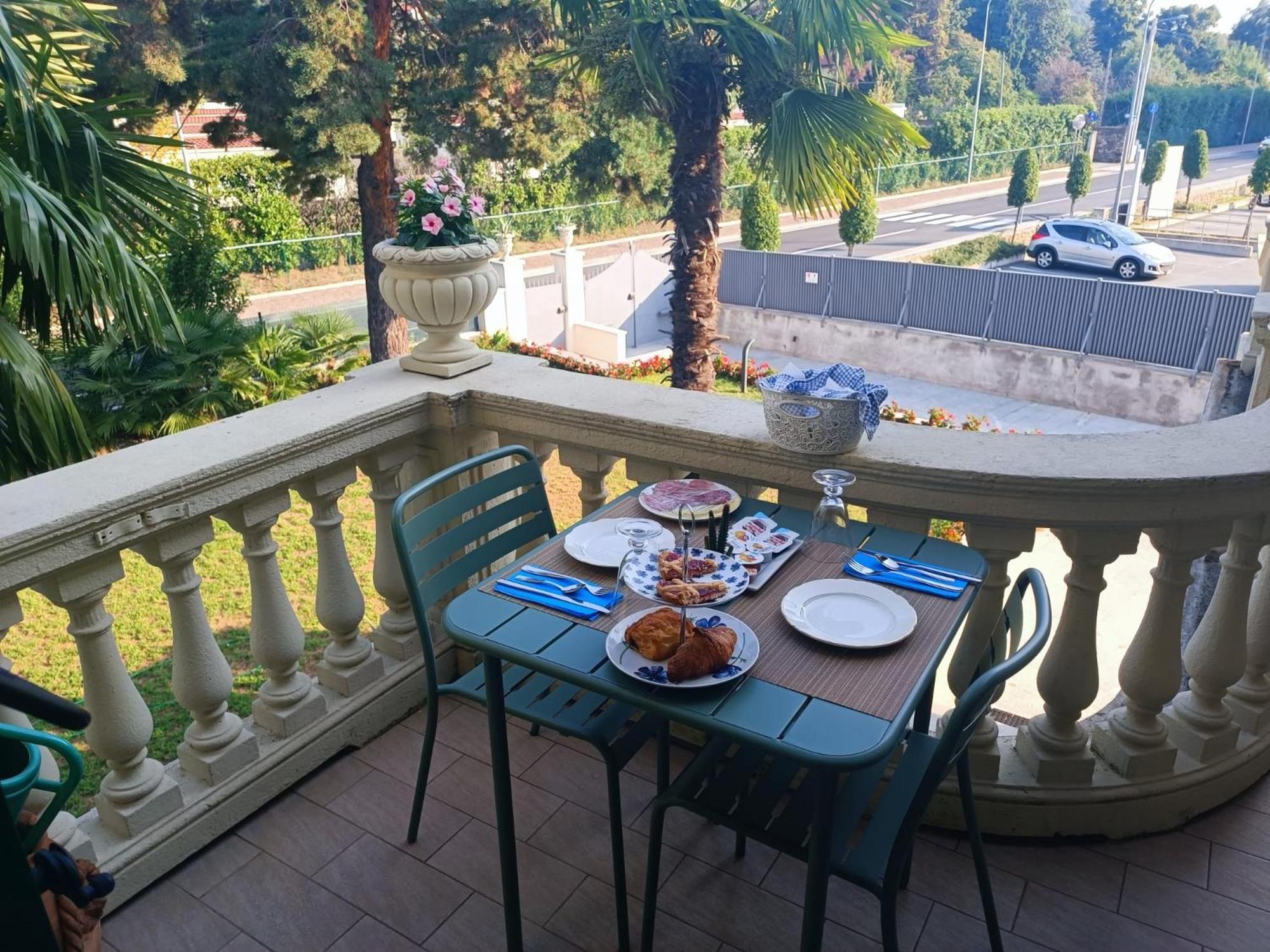B&B Villa Preziosa Lago Maggiore Lesa Εξωτερικό φωτογραφία